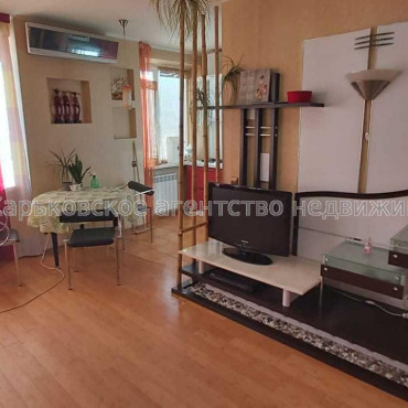 Здам квартиру, Науки просп. , 24 , 1 кім., 30 м², капитальный ремонт 