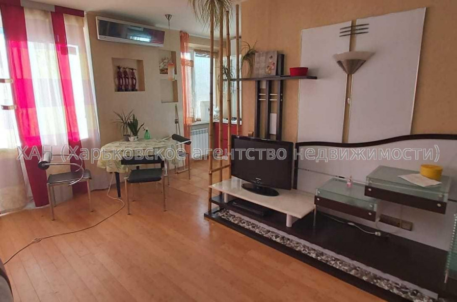 Здам квартиру, Науки просп. , 24 , 1 кім., 30 м², капитальный ремонт 