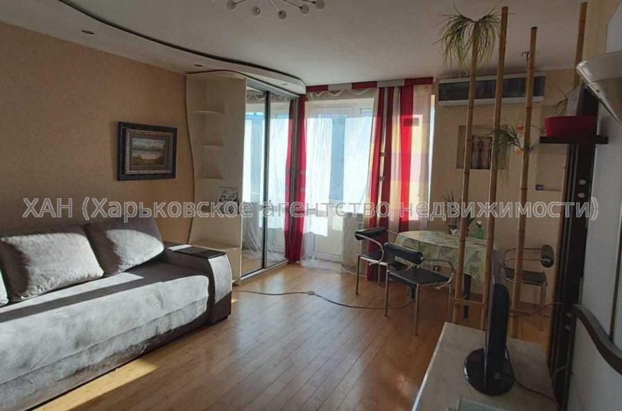 Здам квартиру, Науки просп. , 24 , 1 кім., 30 м², капитальный ремонт 