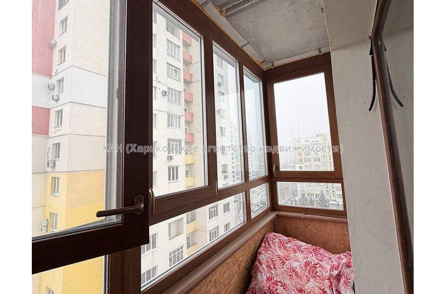 Продам квартиру, Победы просп. , 2  ком., 79.60 м², евроремонт 