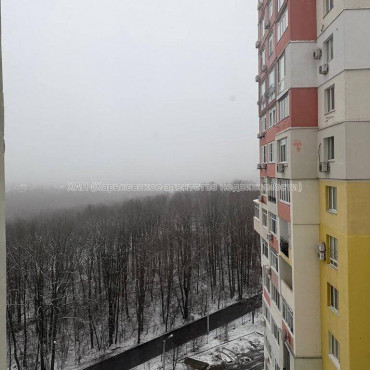 Продам квартиру, Победы просп. , 2  ком., 79.60 м², евроремонт 