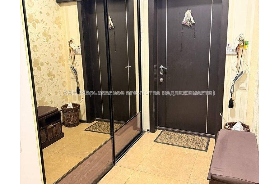 Продам квартиру, Победы просп. , 2  ком., 79.60 м², евроремонт 