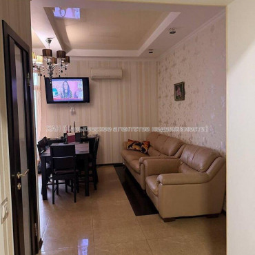 Продам квартиру, Победы просп. , 2  ком., 79.60 м², евроремонт 