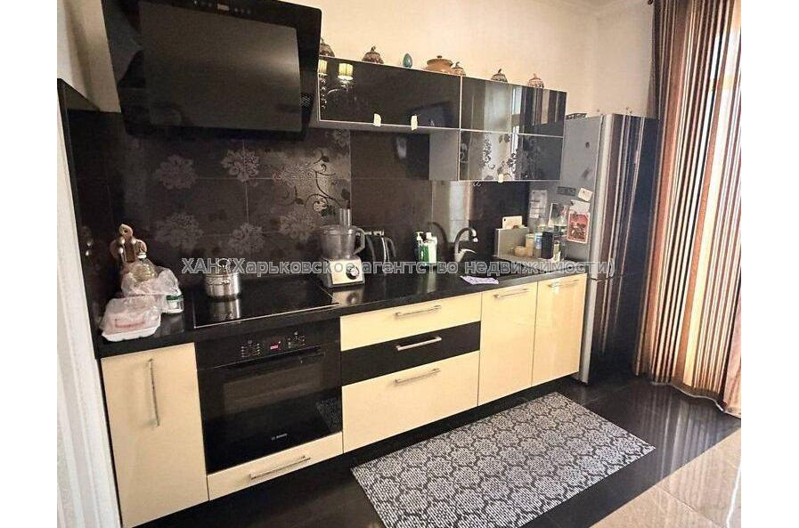 Продам квартиру, Победы просп. , 2  ком., 79.60 м², евроремонт 