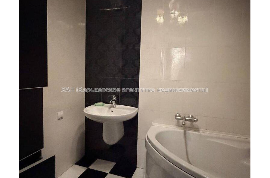 Продам квартиру, Победы просп. , 2  ком., 79.60 м², евроремонт 