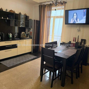 Продам квартиру, Победы просп. , 2  ком., 79.60 м², евроремонт 