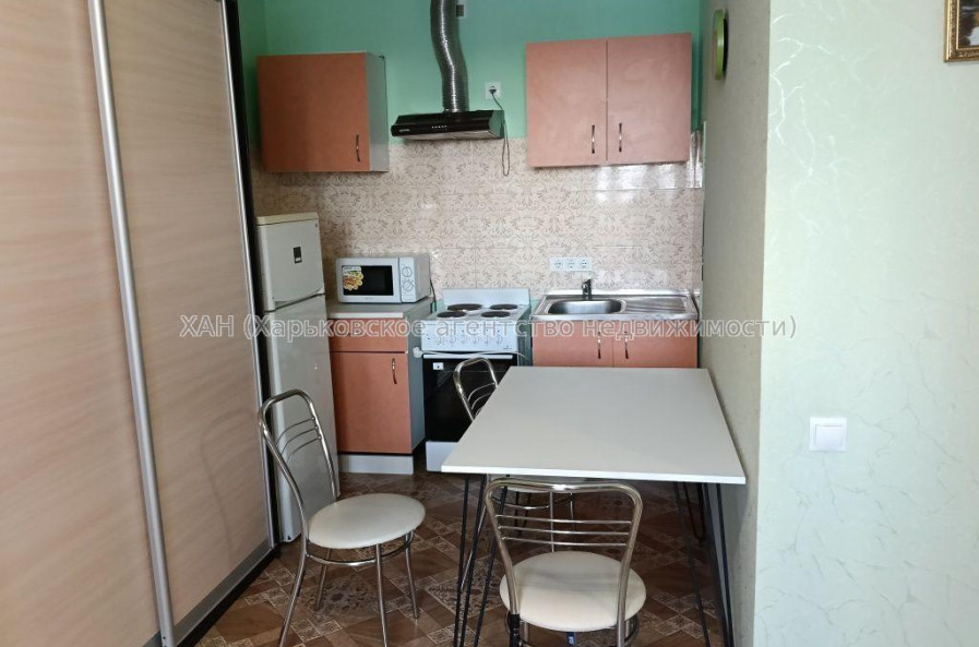Продам квартиру, Шевченковский пер. , 1  ком., 35.60 м², капитальный ремонт 
