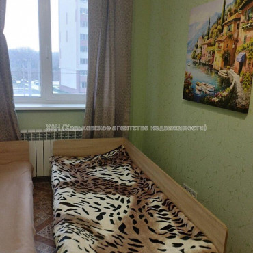 Продам квартиру, Барабашова академика ул. , 1  ком., 35.60 м², капитальный ремонт 
