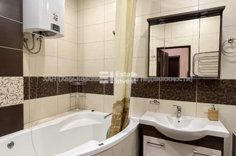 Продам квартиру, Науки просп. , 3  ком., 90 м², авторский дизайн 