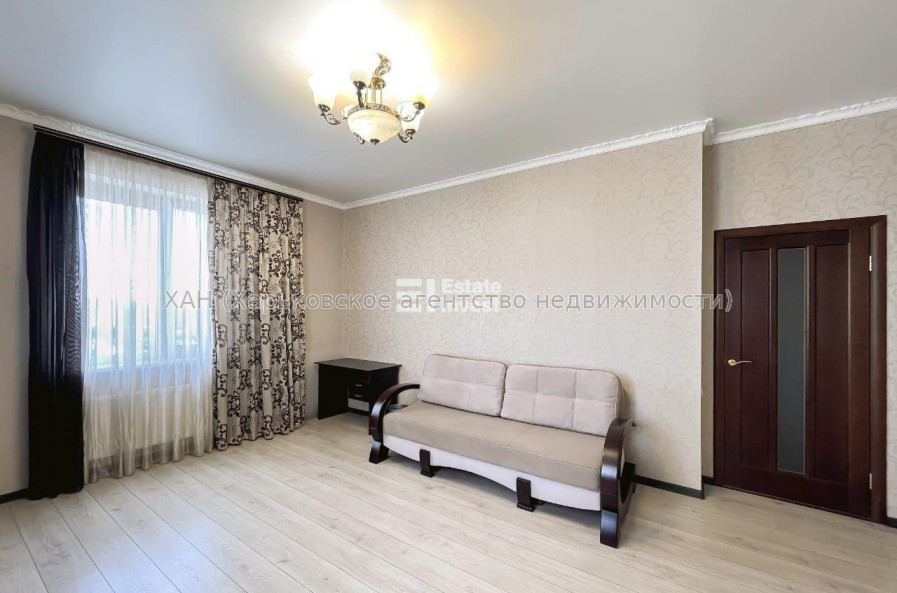 Продам квартиру, Науки просп. , 3  ком., 90 м², авторский дизайн 