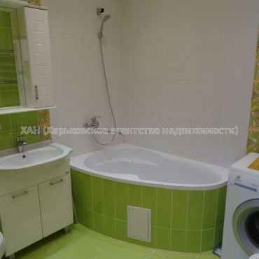 Продам квартиру, Науки просп. , 3 кім., 67 м², евроремонт 