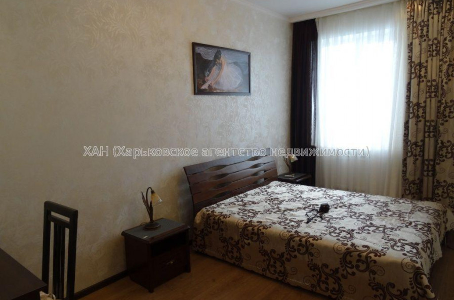 Продам квартиру, Науки просп. , 3 кім., 67 м², евроремонт 