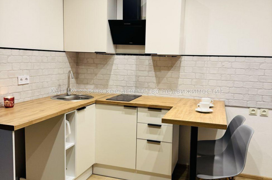 Продам квартиру, Льва Ландау просп. , 1  ком., 36 м², евроремонт 