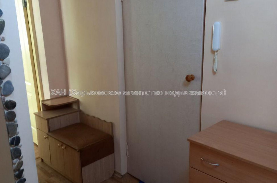 Продам квартиру, Науки просп. , 2 кім., 43 м², косметический ремонт 