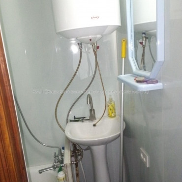 Продам квартиру, Гиевская ул. , 3  ком., 60 м², советский ремонт 