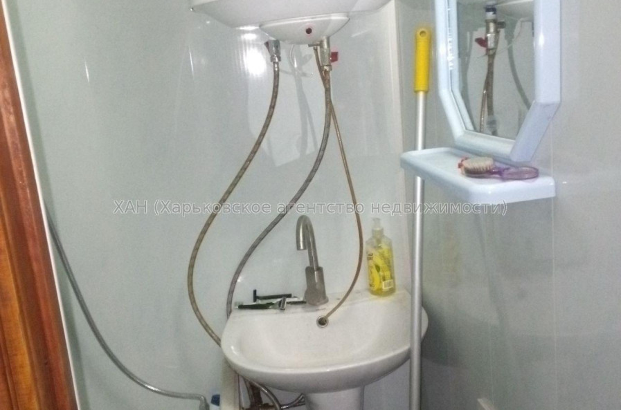 Продам квартиру, Гиевская ул. , 3  ком., 60 м², советский ремонт 