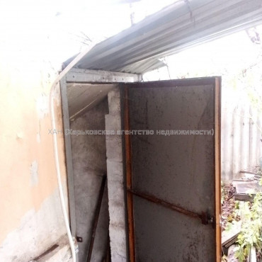 Продам квартиру, Гиевская ул. , 3  ком., 60 м², советский ремонт 