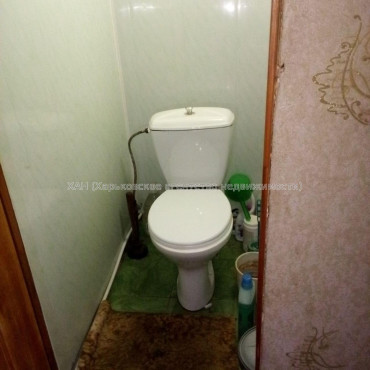 Продам квартиру, Гиевская ул. , 3  ком., 60 м², советский ремонт 