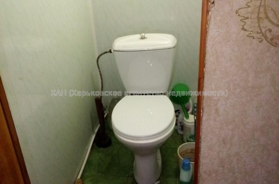 Продам квартиру, Гиевская ул. , 3  ком., 60 м², советский ремонт 