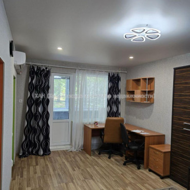 Здам квартиру, Победы просп. , 76 , 1 кім., 35 м², капитальный ремонт 