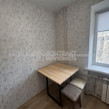 Здам квартиру, Науки просп. , 39 , 1 кім., 33 м², капитальный ремонт 