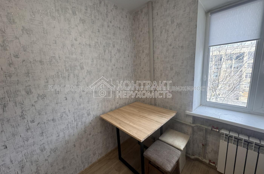 Здам квартиру, Науки просп. , 39 , 1 кім., 33 м², капитальный ремонт 