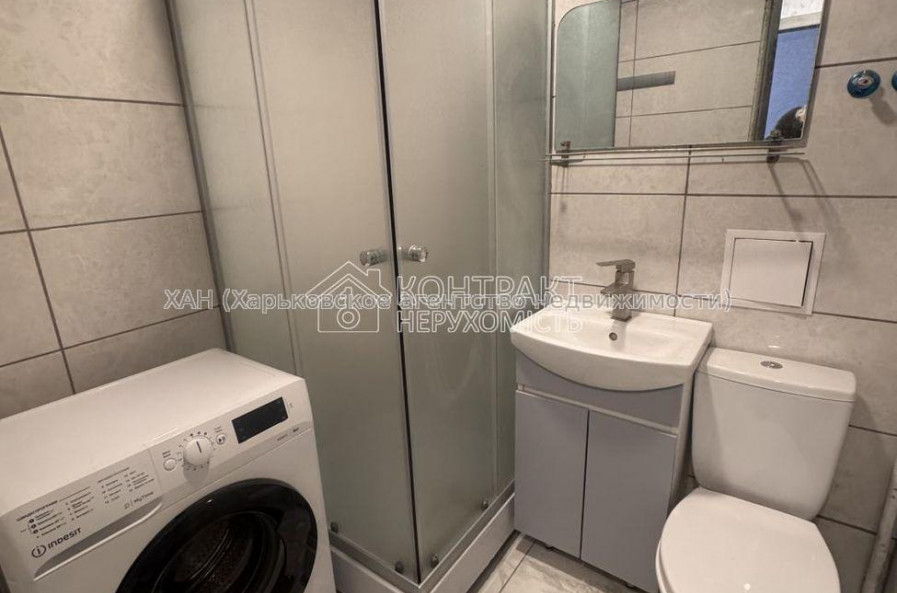 Здам квартиру, Науки просп. , 39 , 1 кім., 33 м², капитальный ремонт 