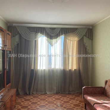 Продам квартиру, Натальи Ужвий ул. , 80 , 3  ком., 71.20 м², косметический ремонт 