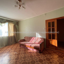 Продам квартиру, Натальи Ужвий ул. , 80 , 3 кім., 71.20 м², косметический ремонт