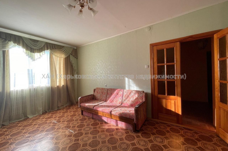 Продам квартиру, Натальи Ужвий ул. , 80 , 3  ком., 71.20 м², косметический ремонт 