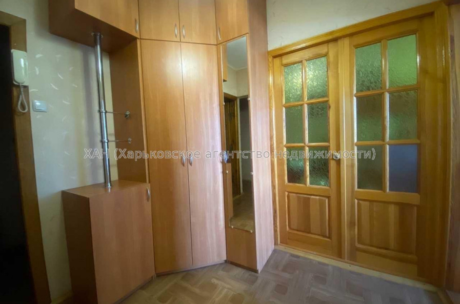 Продам квартиру, Натальи Ужвий ул. , 80 , 3  ком., 71.20 м², косметический ремонт 