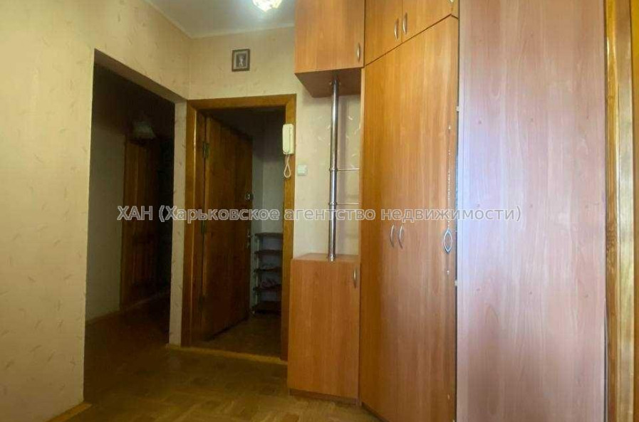 Продам квартиру, Натальи Ужвий ул. , 80 , 3  ком., 71.20 м², косметический ремонт 