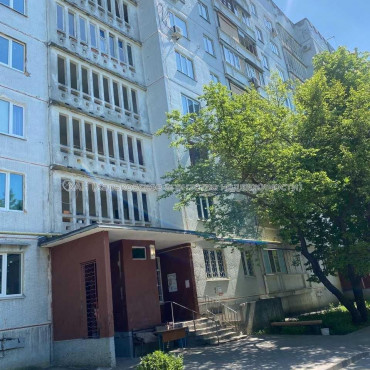 Продам квартиру, Натальи Ужвий ул. , 80 , 3  ком., 71.20 м², косметический ремонт 