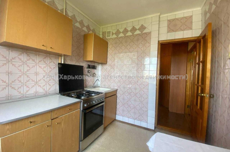 Продам квартиру, Натальи Ужвий ул. , 80 , 3  ком., 71.20 м², косметический ремонт 