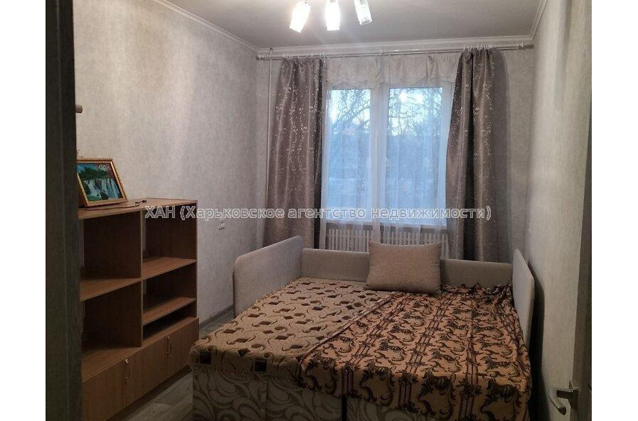 Продам квартиру, Метростроителей ул. , 11 , 2 кім., 55.60 м², капитальный ремонт 