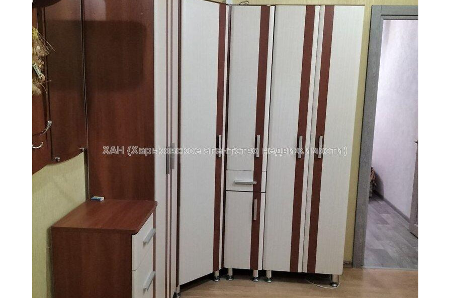 Продам квартиру, Метростроителей ул. , 11 , 2 кім., 55.60 м², капитальный ремонт 