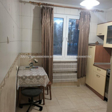 Продам квартиру, Метростроителей ул. , 11 , 2 кім., 55.60 м², капитальный ремонт 