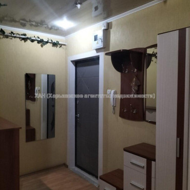 Продам квартиру, Метростроителей ул. , 11 , 2 кім., 55.60 м², капитальный ремонт 