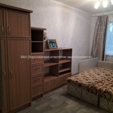 Продам квартиру, Метростроителей ул. , 11 , 2 кім., 55.60 м², капитальный ремонт 