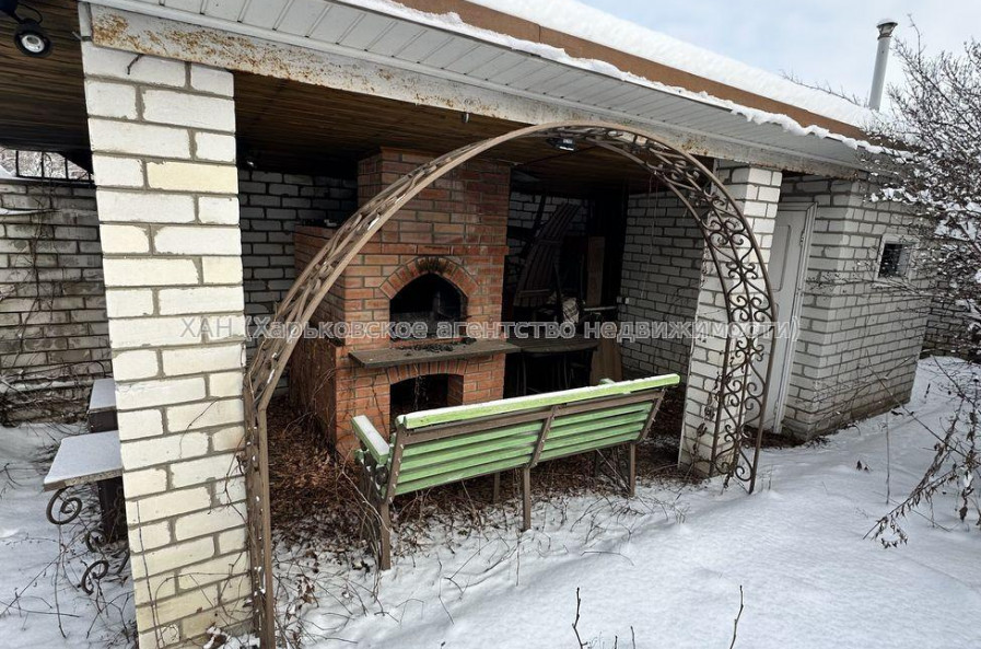 Продам дом, Бассейная ул. , 328 м², 15 сот., косметический ремонт 