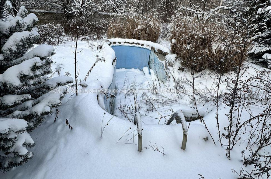 Продам дом, Бассейная ул. , 328 м², 15 сот., косметический ремонт 