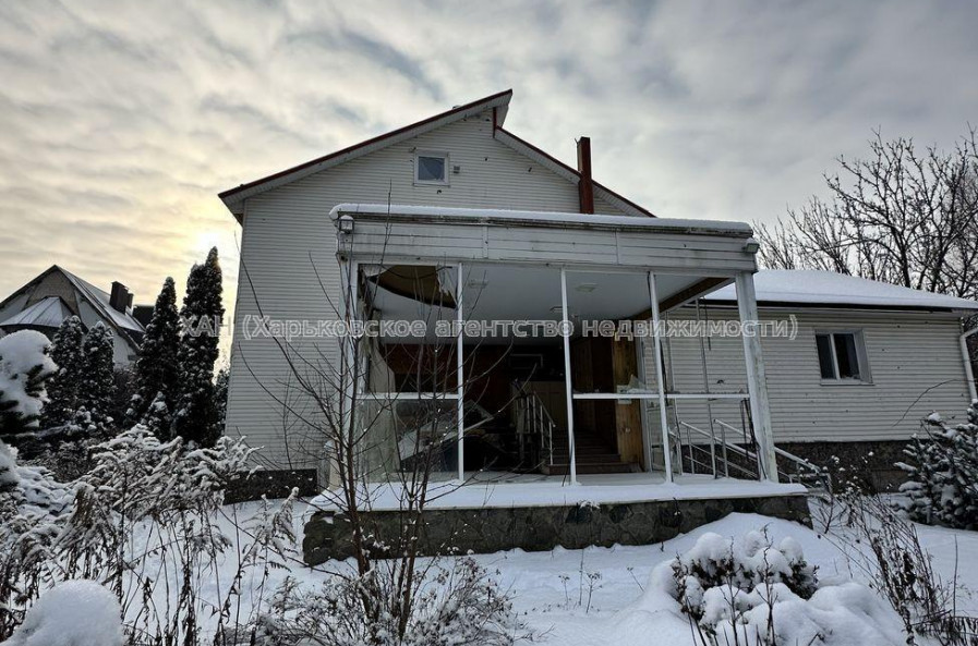 Продам дом, Бассейная ул. , 328 м², 15 сот., косметический ремонт 