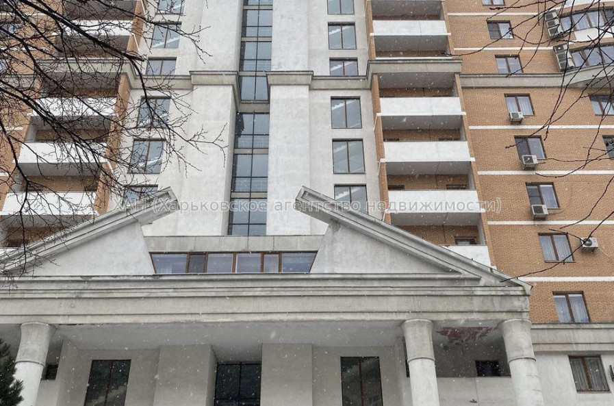 Продам квартиру, Ляпунова ул. , 3 кім., 135 м², авторский дизайн 