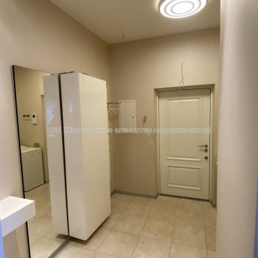 Продам квартиру, Ляпунова ул. , 3 кім., 135 м², авторский дизайн 