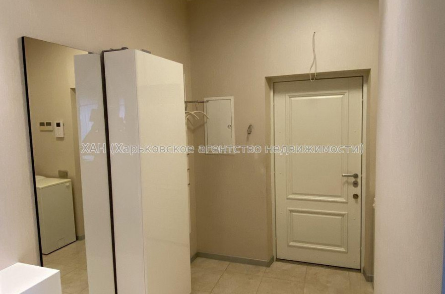 Продам квартиру, Ляпунова ул. , 3 кім., 135 м², авторский дизайн 
