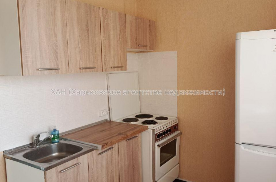 Продам квартиру, Болградская ул. , 1  ком., 40 м², советский ремонт 