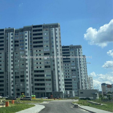 Продам квартиру, 1 кім., 43.22 м², без внутренних работ 