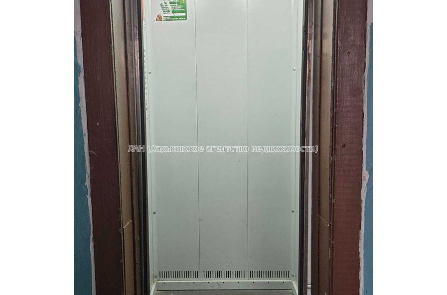 Продам квартиру, Гвардейцев Широнинцев ул. , 3 кім., 67 м², без отделочных работ 