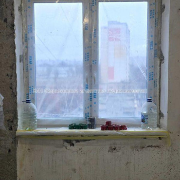 Продам квартиру, Гвардейцев Широнинцев ул. , 3 кім., 67 м², без отделочных работ 