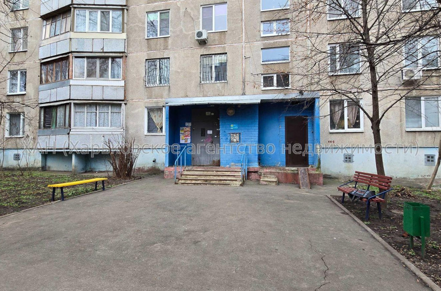 Продам квартиру, Гвардейцев Широнинцев ул. , 3 кім., 67 м², без отделочных работ 